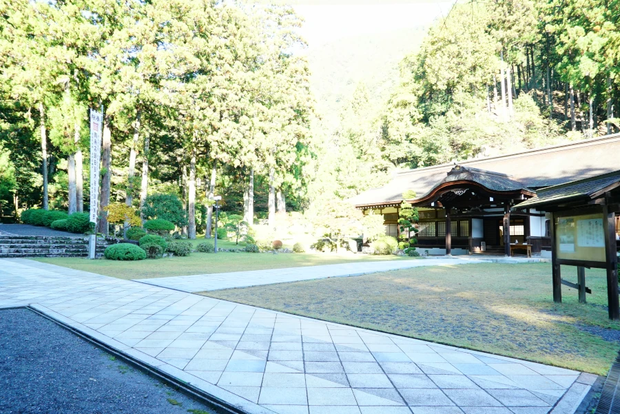 常唱殿(御廟法務所)